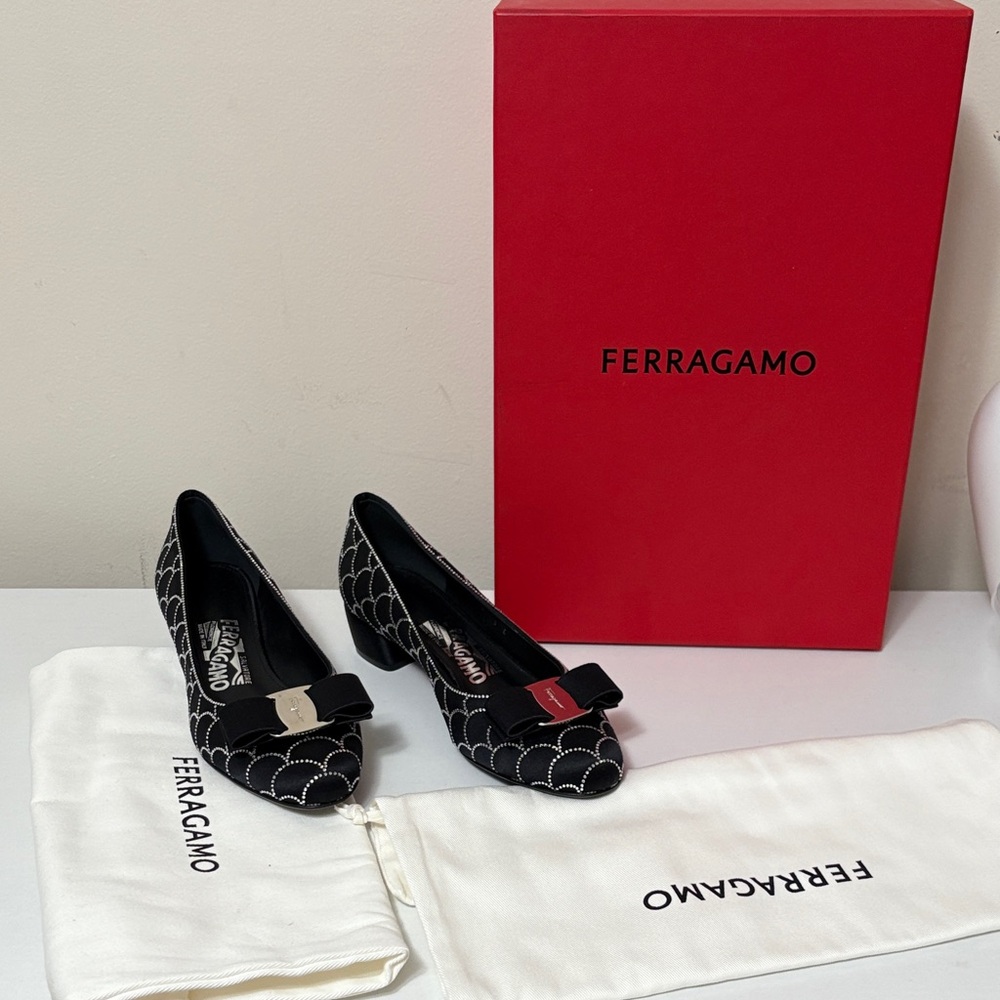 Salvatore Ferragamo Fish Scale Block Heel Pumps - Picture 1 of 10